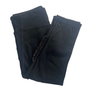 LULULEMON crop leggings-women’s size  8 -black with ruffle on lower leg